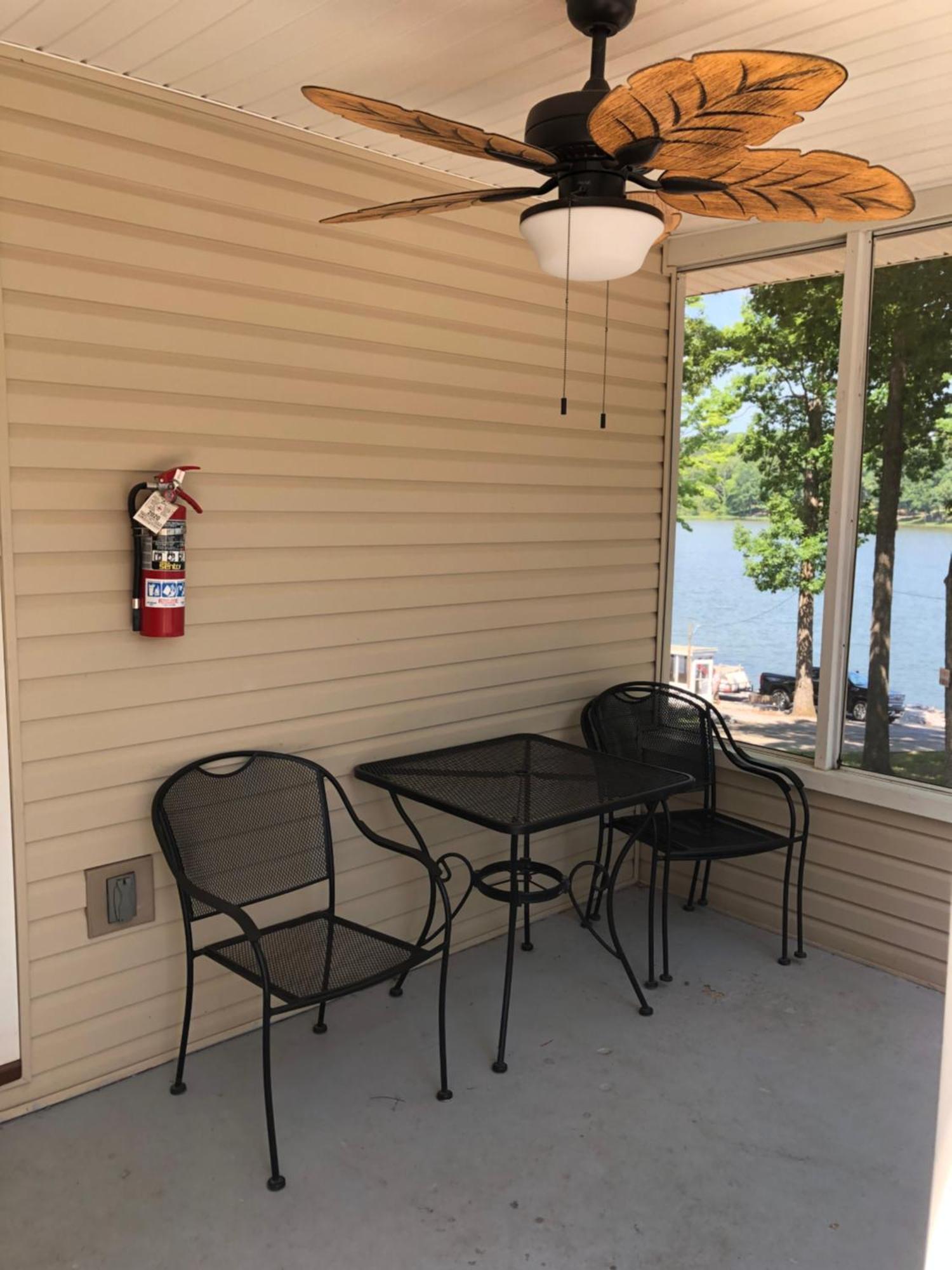 Kentucky Lake Hickory Hill Resort Benton Room photo