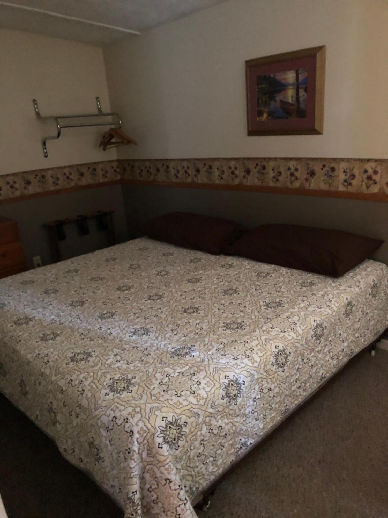 Kentucky Lake Hickory Hill Resort Benton Room photo