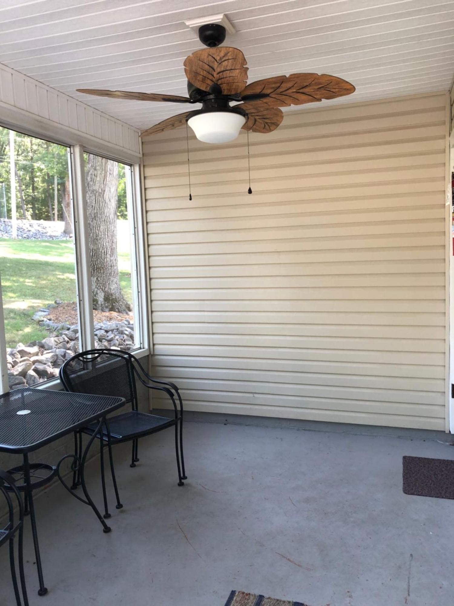 Kentucky Lake Hickory Hill Resort Benton Room photo